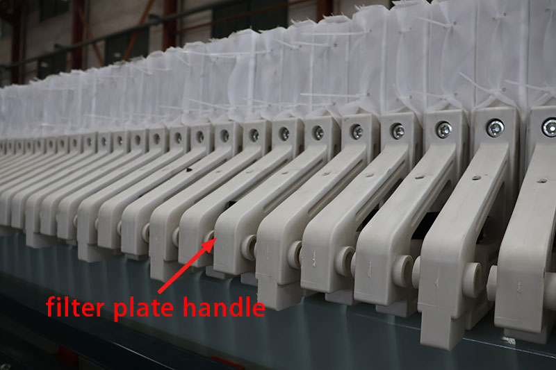 مرشح لوحة الصفيحة