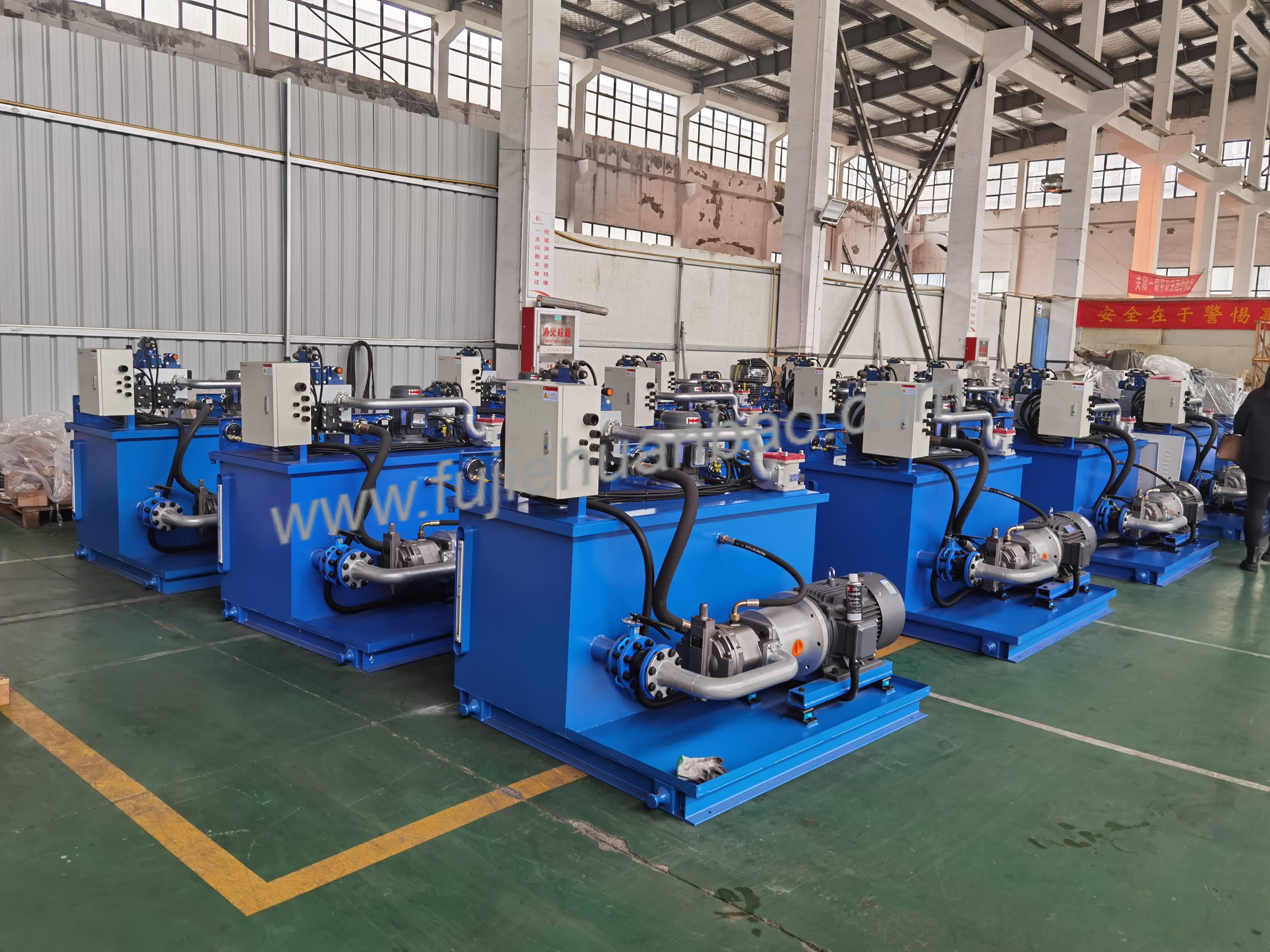 液压系统 النظام الهيدروليكي